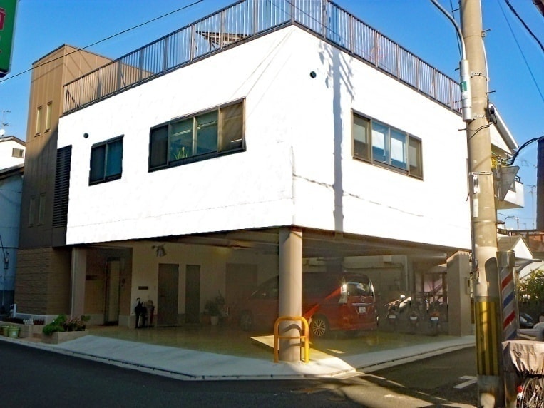 株式会社坂口電気商会